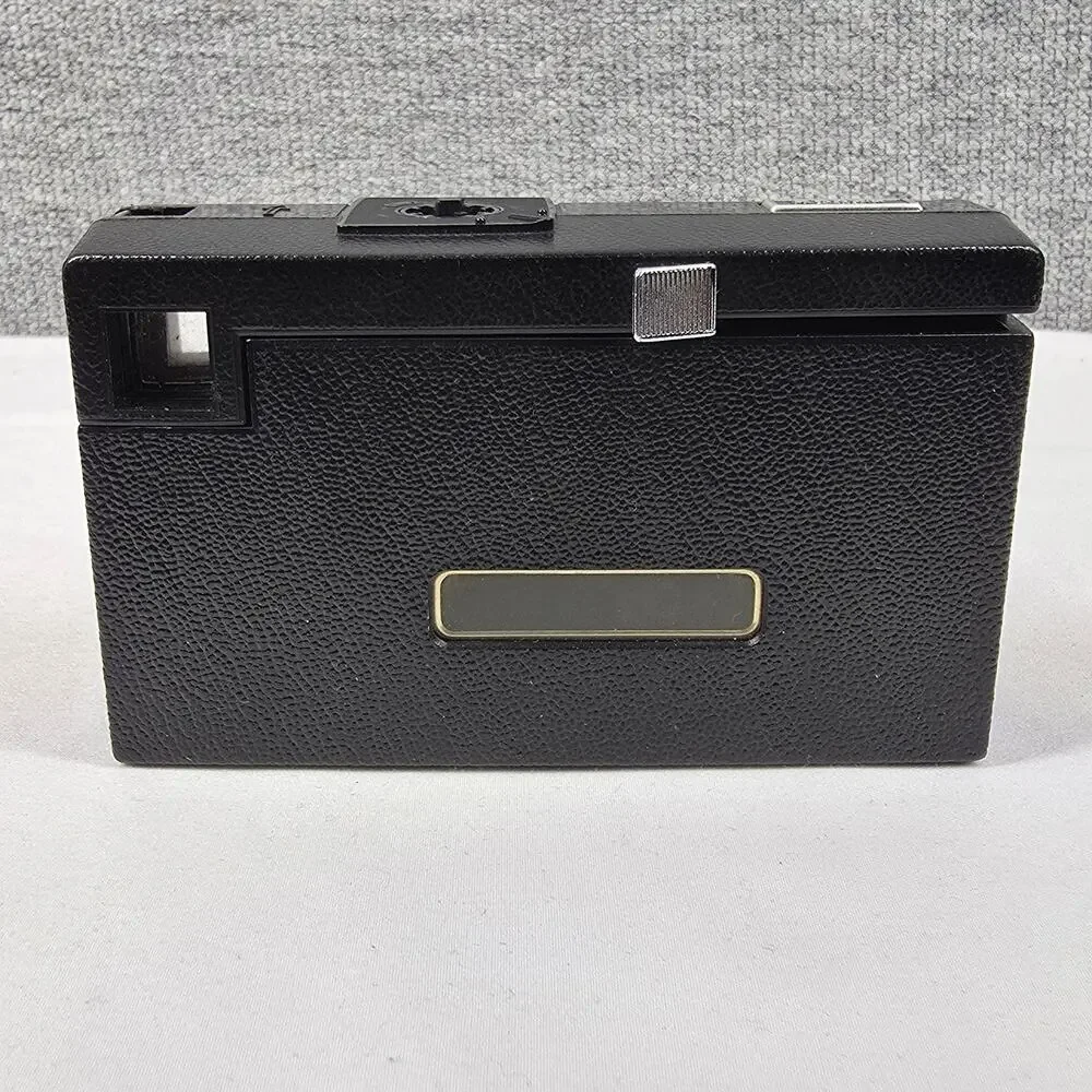 KODAK INSTAMATIC X-15 VINTAGE 126 FILM CAMERA, WINDS & SNAPS, COLLECTORS